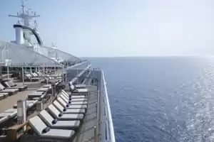 4-MSC YACHT CLUB POOL et MSC YACHT CLUB SUNDECK & POOL