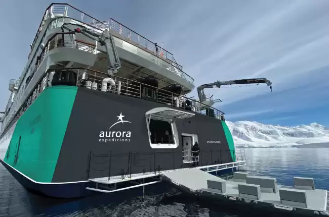 Aurora expeditions