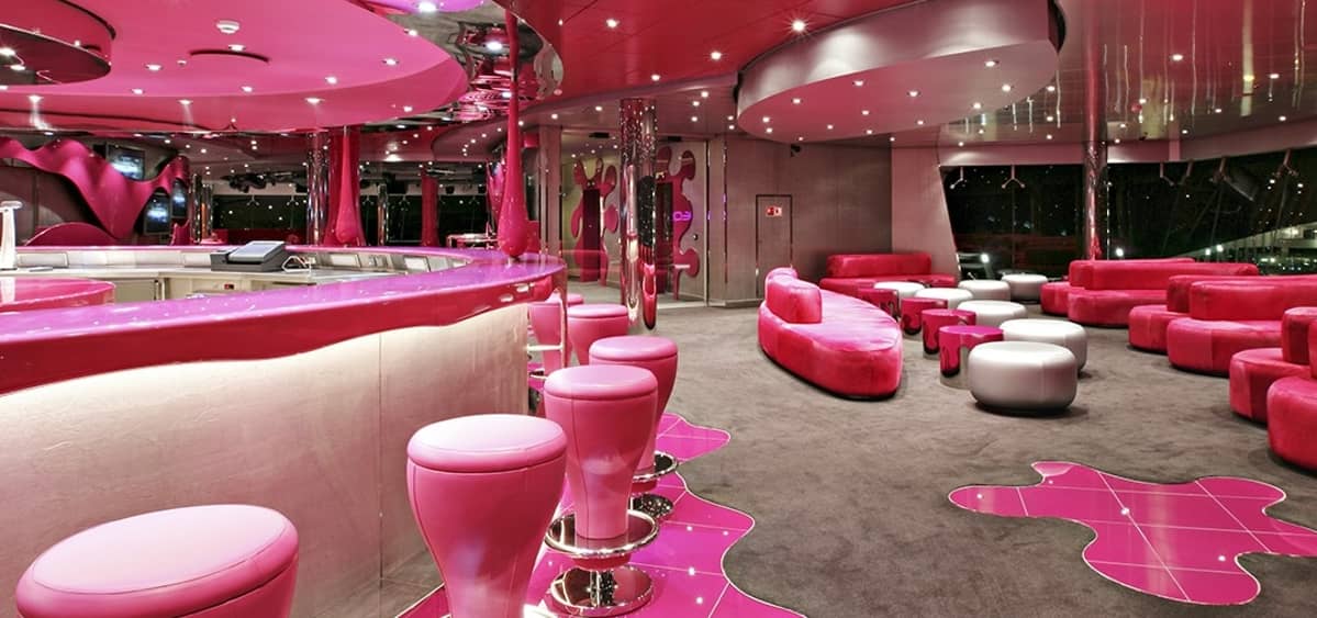 3- LIQUID DISCO<br>LE CLUB PANORAMIQUE SUR LE PONT SUPÉRIEUR