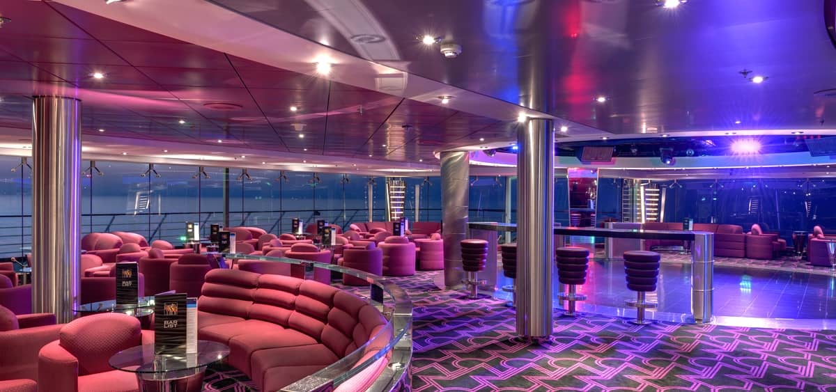 3- BYBLOS DISCOTECA<br>LE DANCEFLOOR PANORAMIQUE