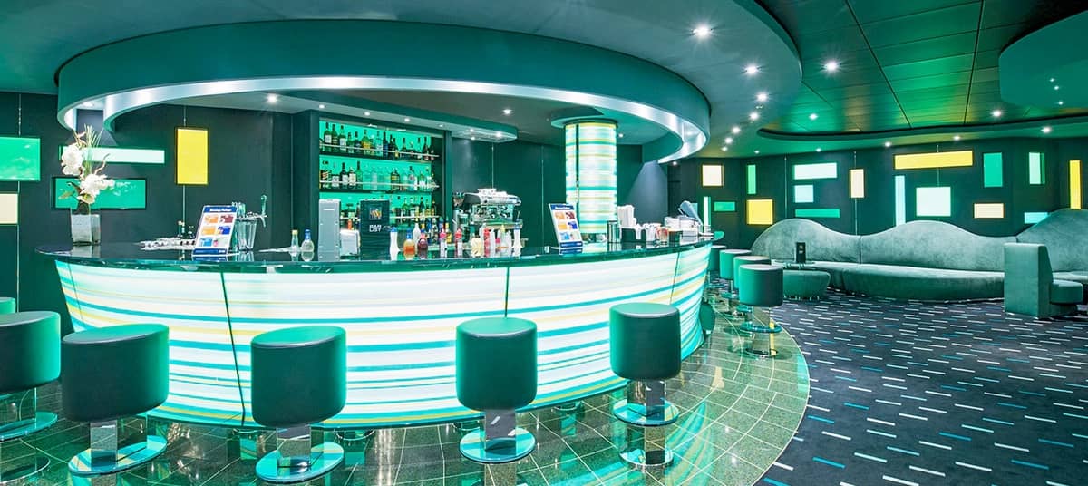 3- THE GREEN SAX JAZZ BAR<br>L’ESPRIT MUSICAL À BORD