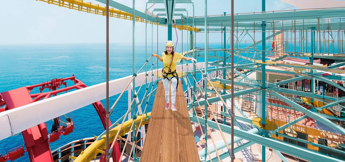 2- THE HARBOUR<br>LE QUARTIER FAMILIAL INCONTOURNABLE À BORD