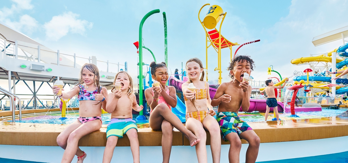 5- SPLASHAWAY BAY<br>AIRE AQUATIQUE FUN POUR LES ENFANTS
