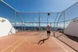 Terrain de basketball