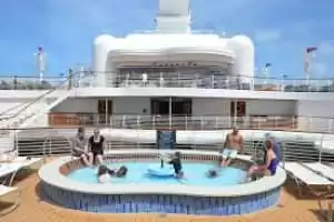 Piscine Funnel Puddle