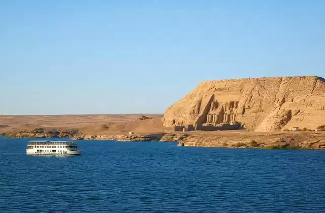 Abou Simbel et le lac Nasser