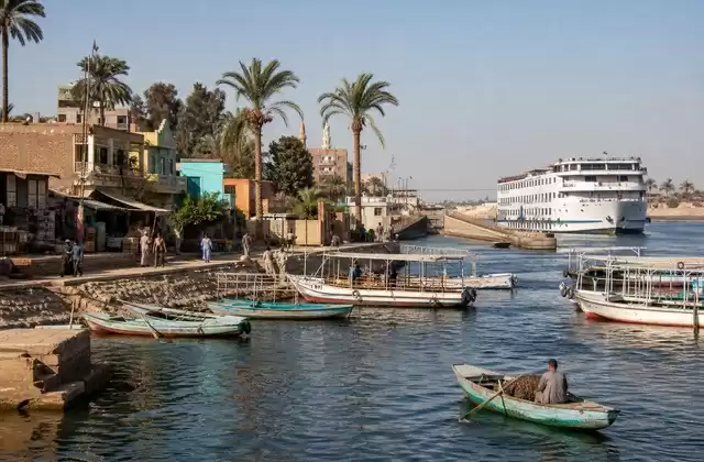 Esna et ses quais