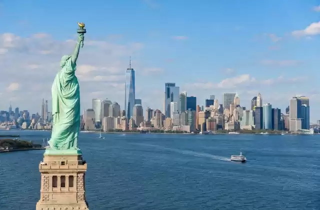 À New York