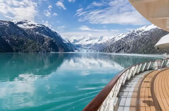 Depuis le pont du navire en Alaska