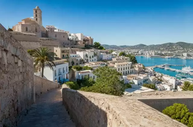 À Ibiza Ville