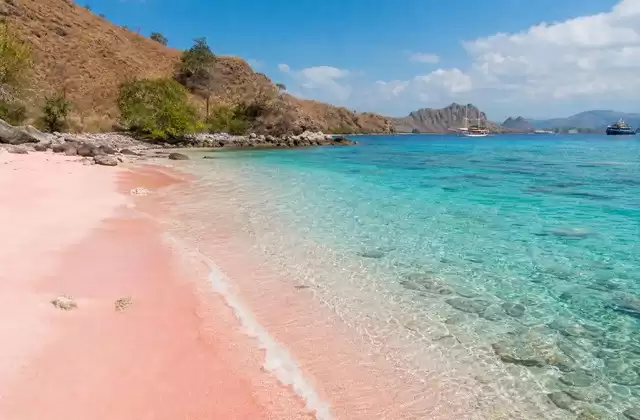 À Pink Beach