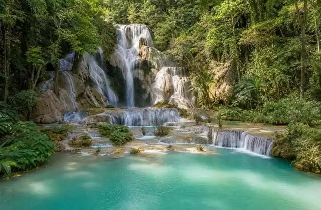 Aux chutes de Kuang Si
