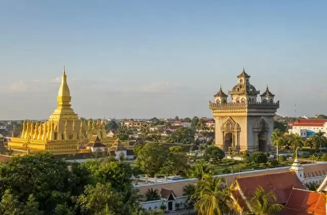 À Vientiane