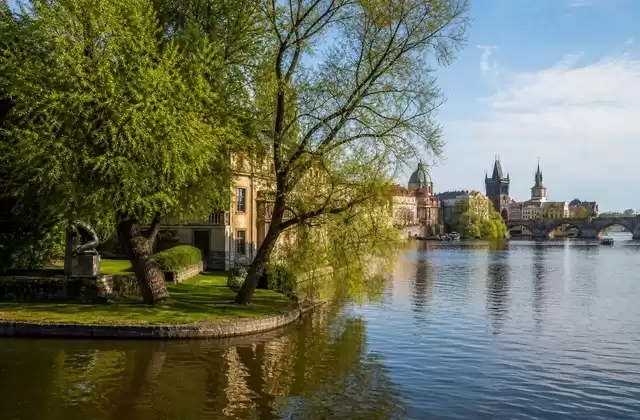 L’île de Kampa