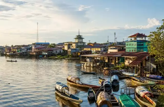 Iquitos et la vie fluviale