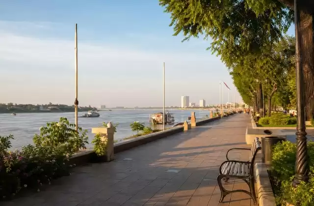 Quais du Tonlé Sap