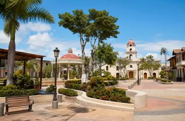 Place centrale de Montecristi