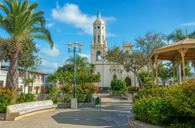 Place centrale de Montecristi
