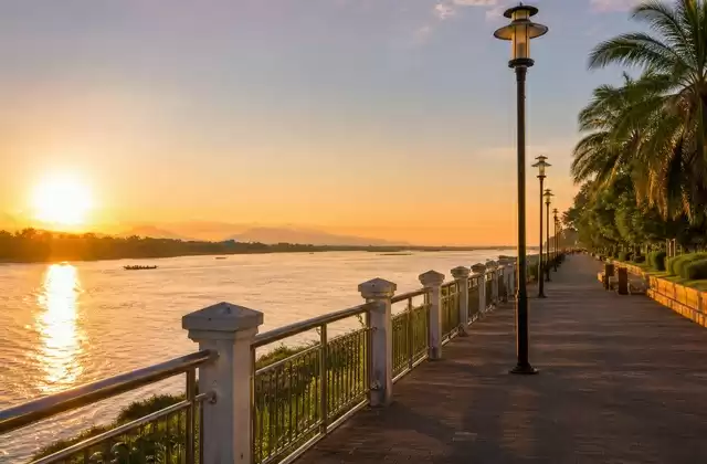 Quais du Mékong