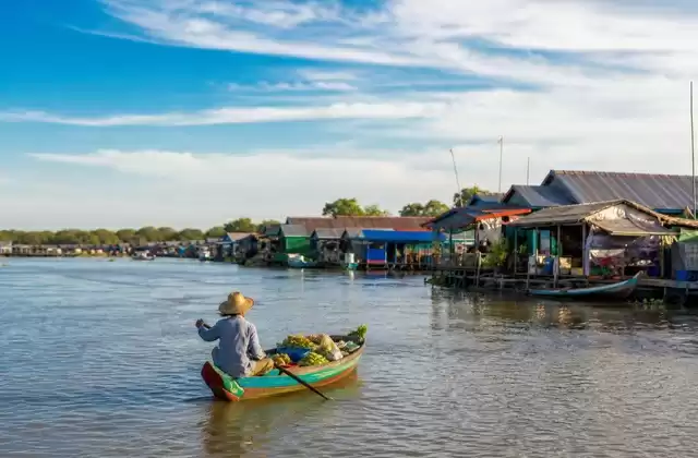 Le lac Tonlé Sap et ses villages flottants