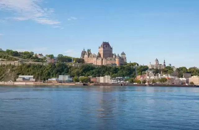 Arriver à Québec par le fleuve