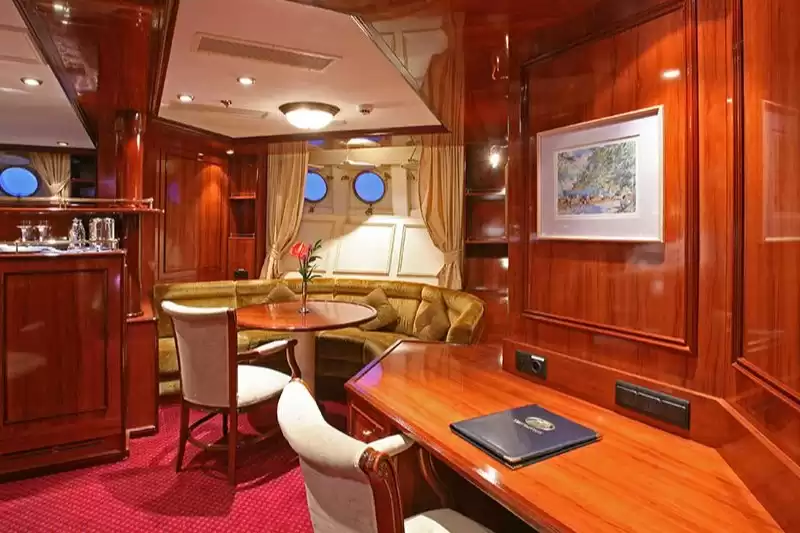 Suite Armateur- Suites de luxe Extérieures